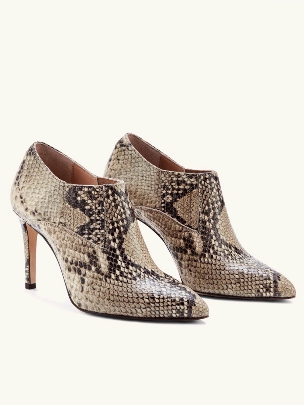 Inez Marisol 90 in Natural Snake Emboss in size 7.5